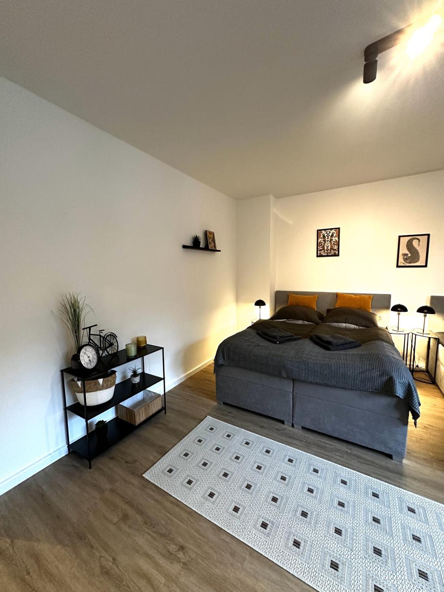 شقة Rtr Essen - Fuer Bis Zu 8 Personen - Voll Ausgestattet - Zentral Limbecker Platz - Messe - Uniklinikum - Smart Tv - Modern المظهر الخارجي الصورة