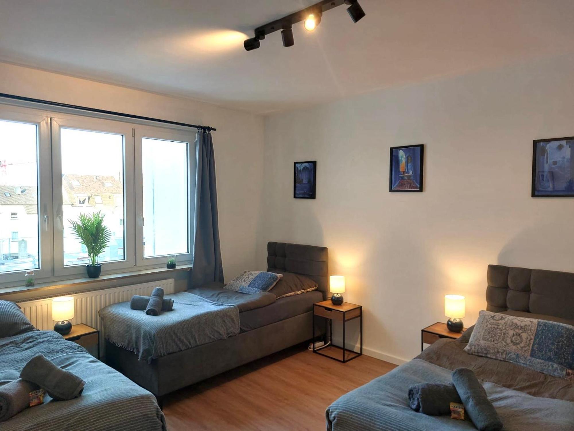 شقة Rtr Essen - Fuer Bis Zu 8 Personen - Voll Ausgestattet - Zentral Limbecker Platz - Messe - Uniklinikum - Smart Tv - Modern المظهر الخارجي الصورة